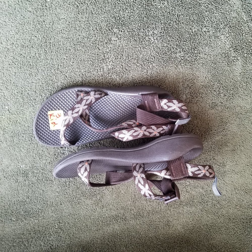Chaco Child S 3 Sandals NWOT - Picture 3 of 3